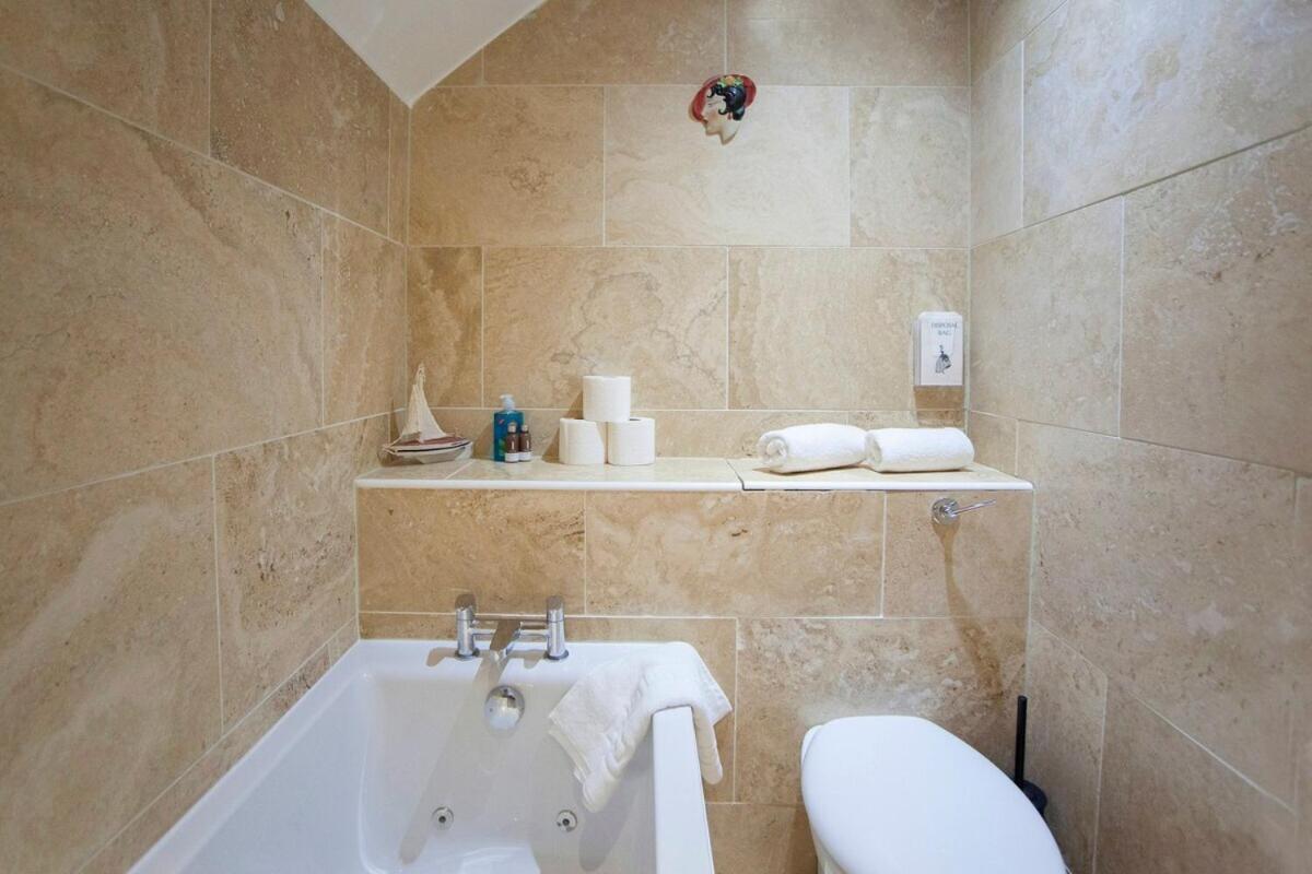 באת' The Roof Terrace Maisonette - City Centre מראה חיצוני תמונה